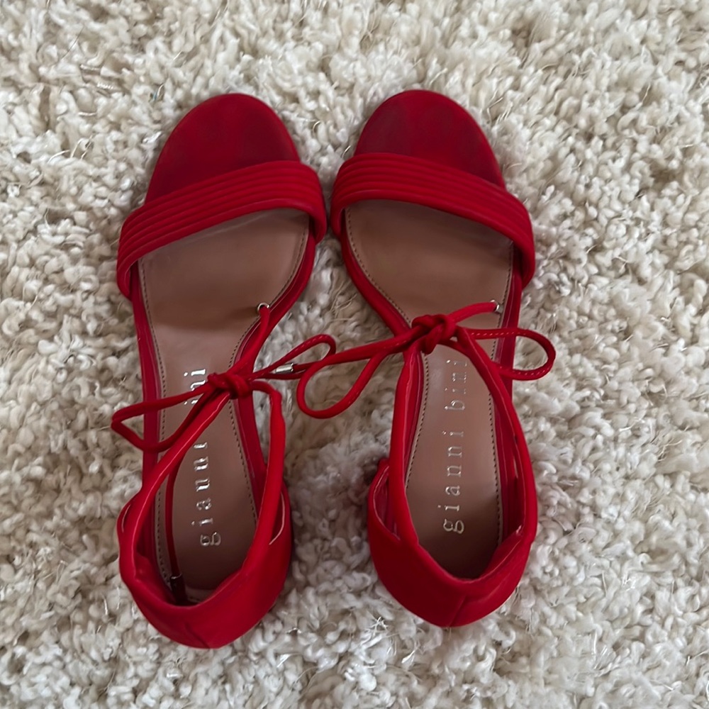 Gianni Bini Red heels size 7.5